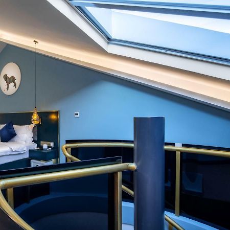 Moon And Chalice Boutique Hotel Куньмин Экстерьер фото