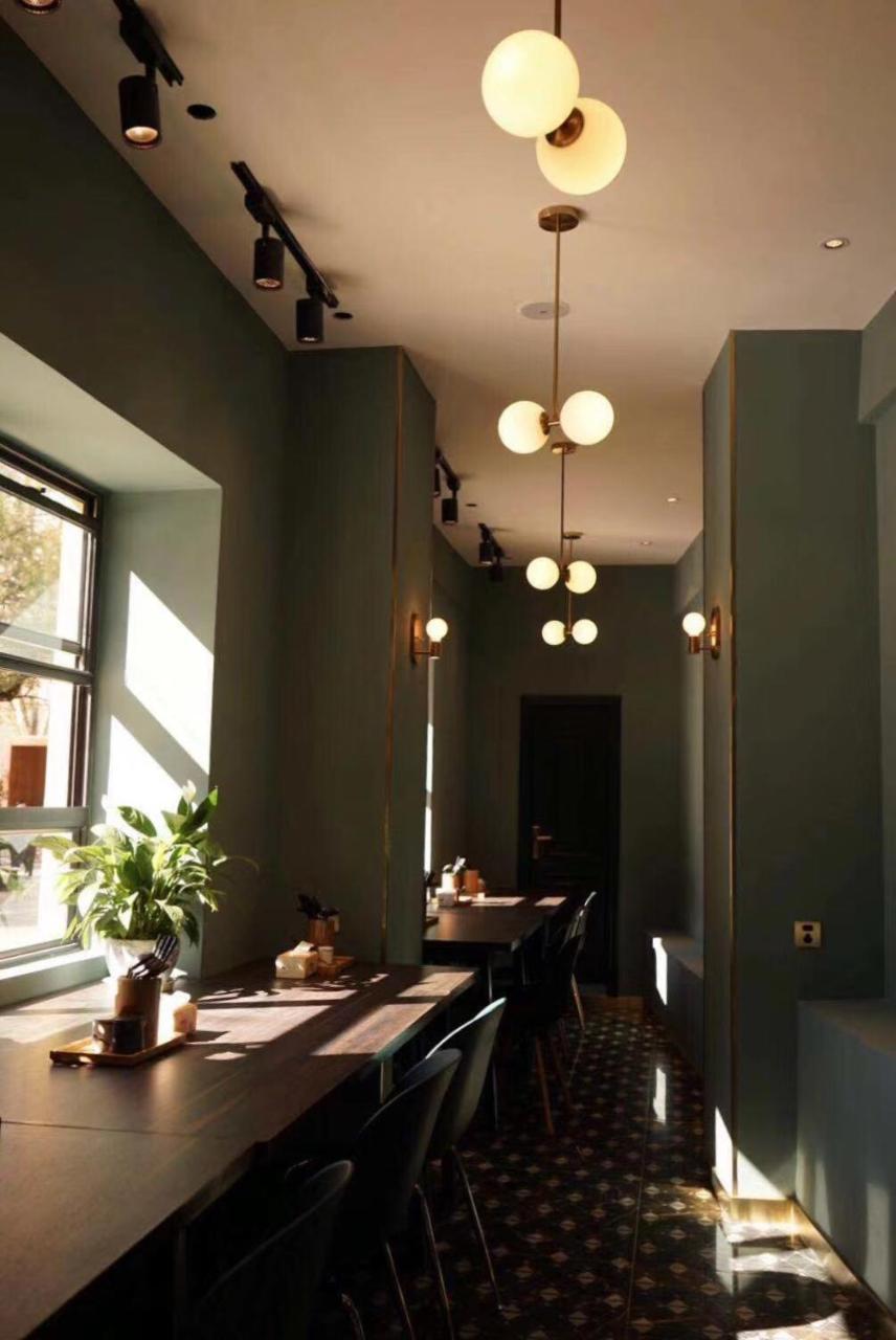 Moon And Chalice Boutique Hotel Куньмин Экстерьер фото