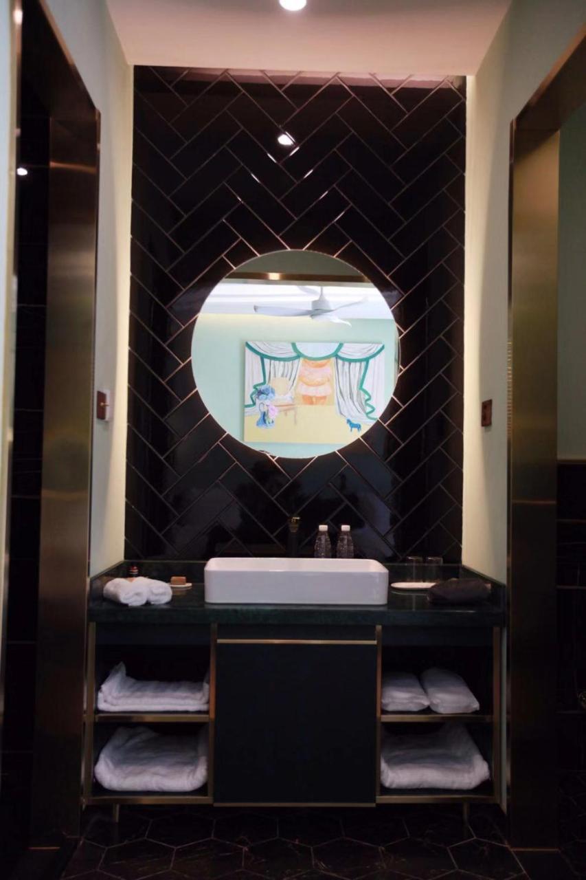 Moon And Chalice Boutique Hotel Куньмин Экстерьер фото