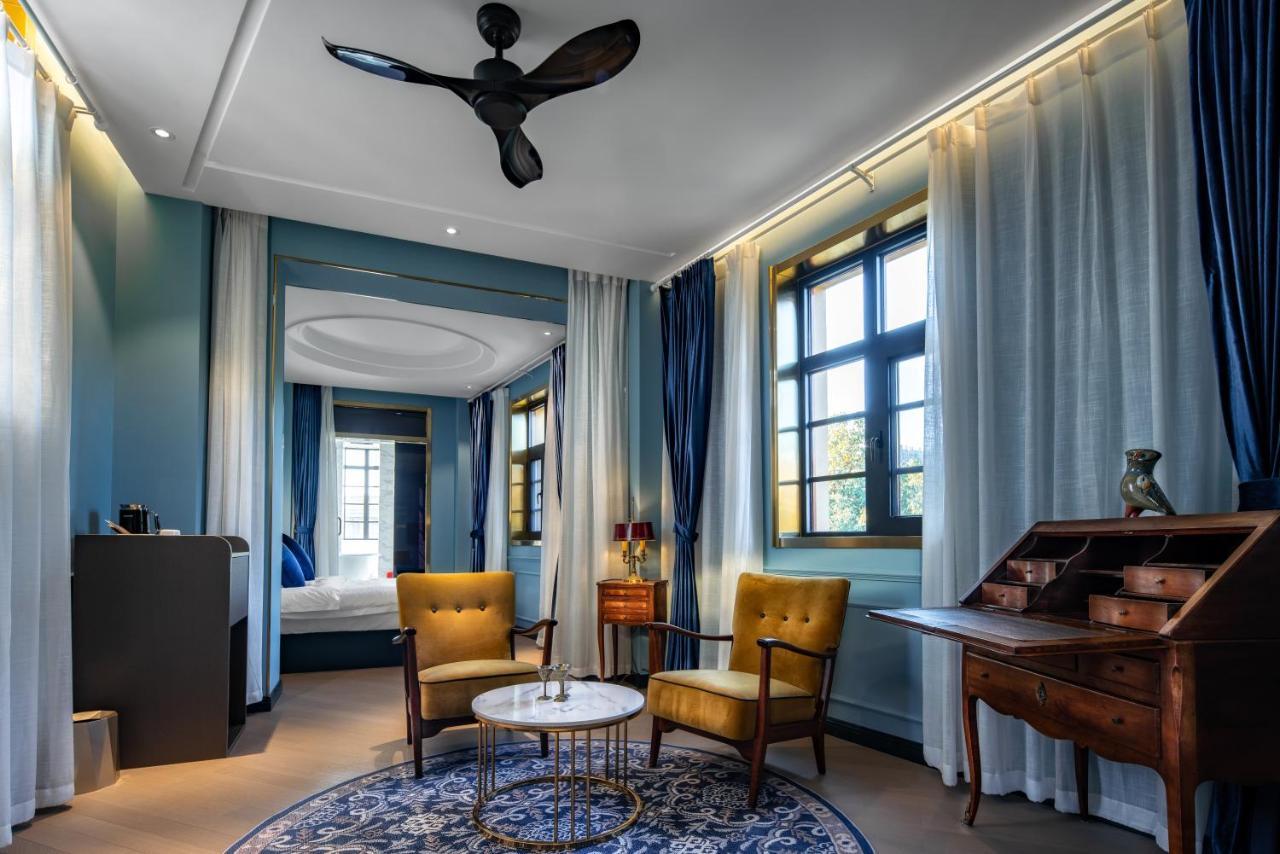 Moon And Chalice Boutique Hotel Куньмин Экстерьер фото