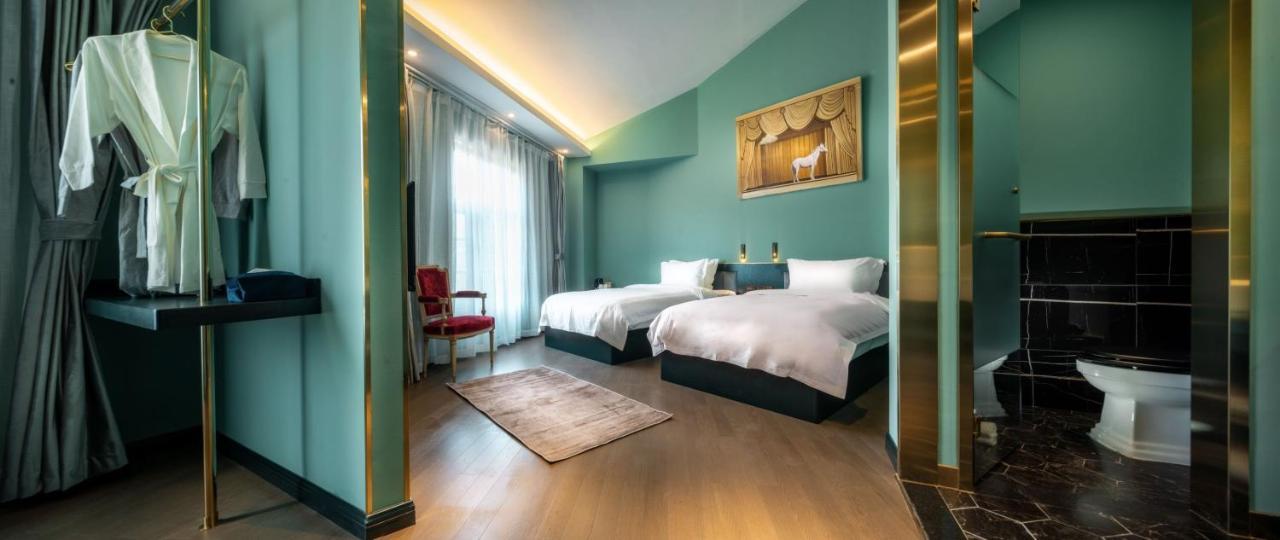 Moon And Chalice Boutique Hotel Куньмин Экстерьер фото